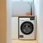 Chic With New Bazaar View Appartement Tirana