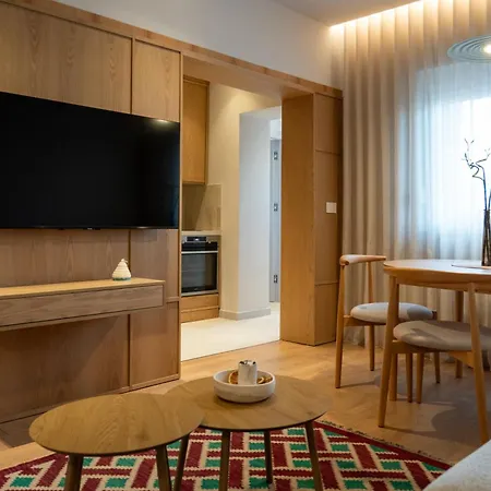 Chic With New Bazaar View Apartment