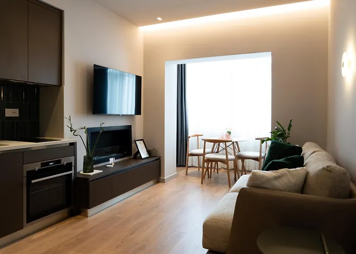 Chic With New Bazaar View *