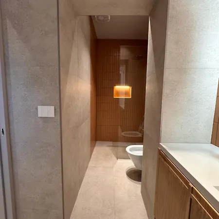 公寓 Chic With New Bazaar View 地拉那