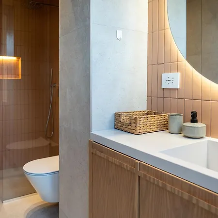 公寓 Chic With New Bazaar View 地拉那