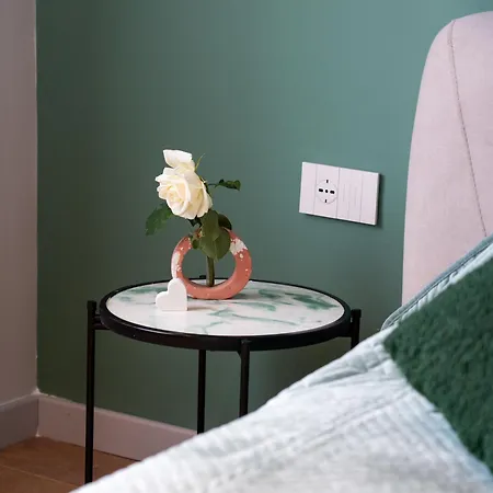 Chic With New Bazaar View * 地拉那