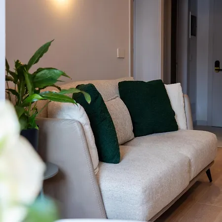 Chic With New Bazaar View *