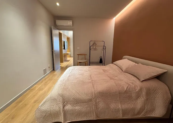 Chic With New Bazaar View Appartement Tirana