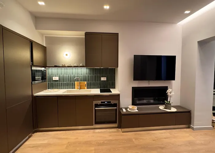 Chic With New Bazaar View * ティラナ