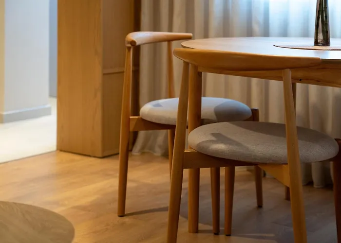 Chic With New Bazaar View