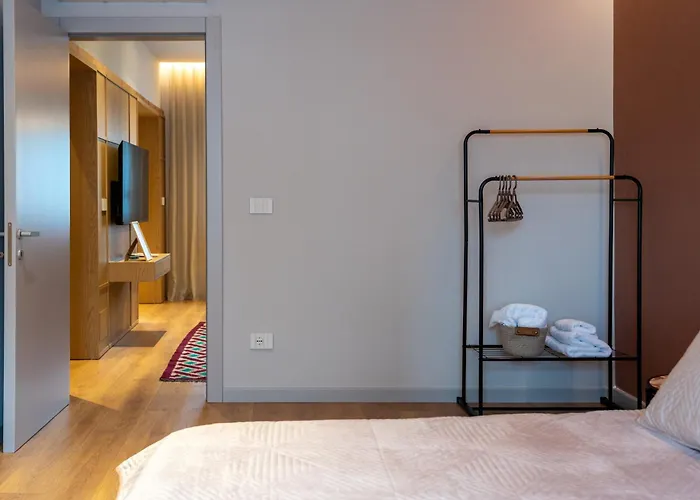 Chic With New Bazaar View Appartement Tirana