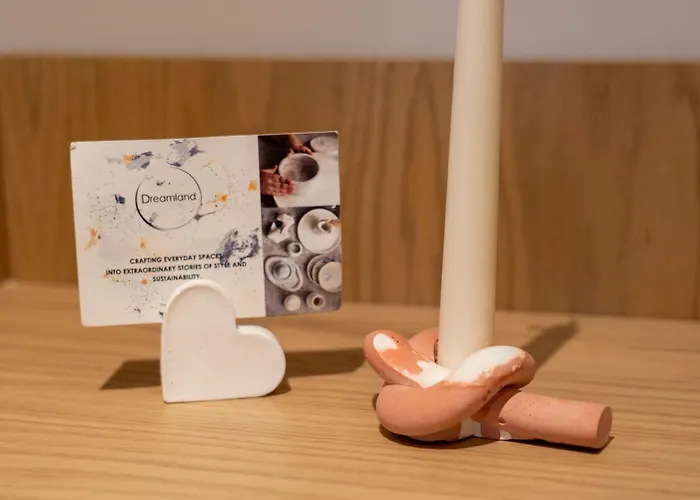 Chic With New Bazaar View *