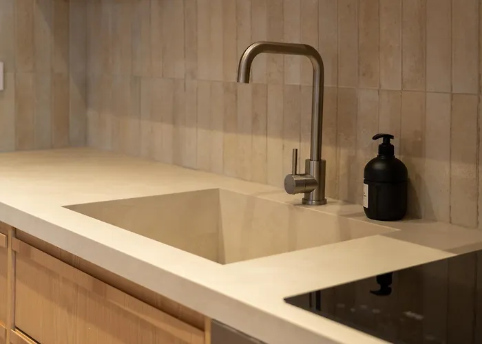 Chic With New Bazaar View